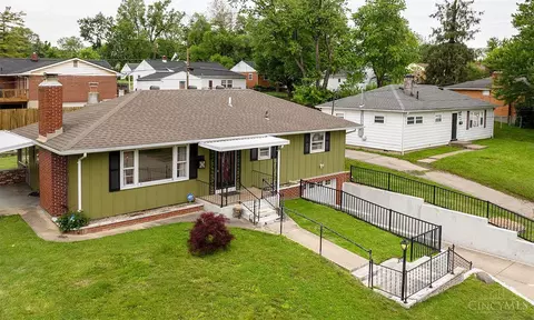 304 Fulton Ln, Middletown, OH 45044