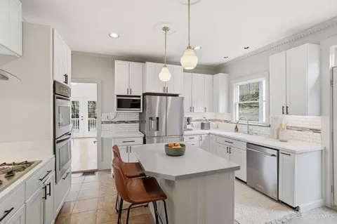 Kitchen - 3608 Archer Ave, Cincinnati, OH 45208 photo 3 of 4