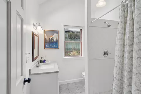Bath - 3608 Archer Ave, Cincinnati, OH 45208 photo 3 of 3