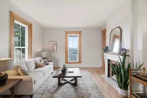 Living - 3608 Archer Ave, Cincinnati, OH 45208 photo 4 of 5