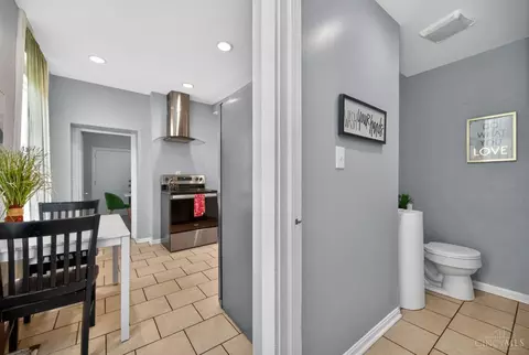 Entry Way - 819 Summit Ave, Cincinnati, OH 45204 photo 1 of 2