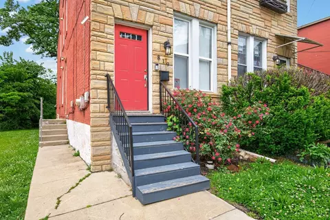Exterior - 819 Summit Ave, Cincinnati, OH 45204 photo 2 of 5