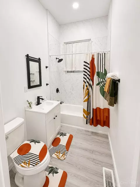 518 Forest Ave, Cincinnati, OH 45229 photo 8