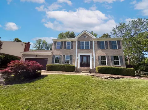 12173 Village Woods Dr, Sharonville, OH 45241