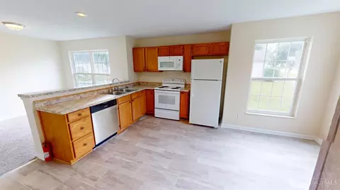 Kitchen - 21 Arrowhead Dr, Amelia, OH 45102 photo 3 of 3