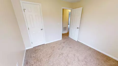 Bedroom - 21 Arrowhead Dr, Amelia, OH 45102 photo 4 of 5