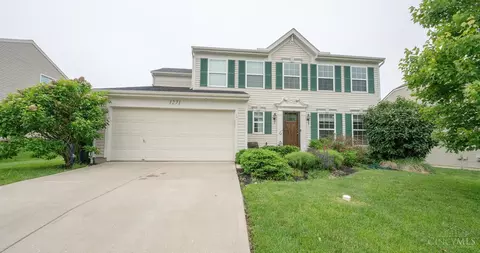 1271 Misty Lake Ln, Batavia, OH 45103