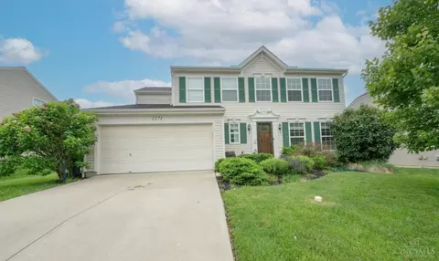 1271 Misty Lake Ln, Batavia, OH 45103