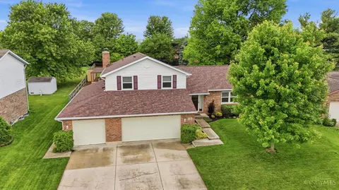 137 Palm Springs Dr, Fairfield, OH 45014