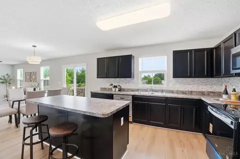 Kitchen - 4648 Kenneth Joseph Ct, Morrow, OH 45152 photo 3 of 5