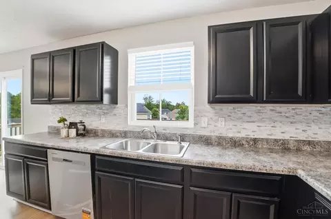 Kitchen - 4648 Kenneth Joseph Ct, Morrow, OH 45152 photo 5 of 5