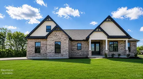 2795 Venice Crossing Dr, Hamilton, OH 45013