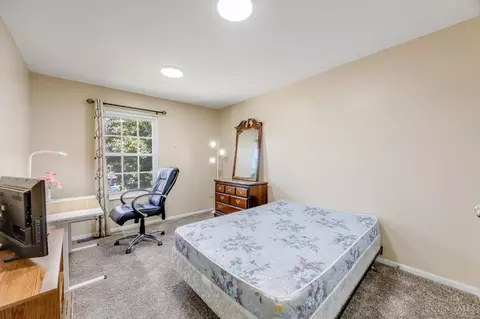 Bedroom - 151 Circle Dr, Harrison, OH 45030 photo 6 of 9