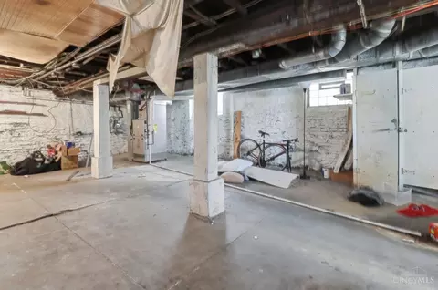 Other - 219 Atkinson St, Cincinnati, OH 45219 photo 2 of 9