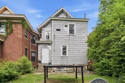 Exterior - 219 Atkinson St, Cincinnati, OH 45219 photo 4 of 6