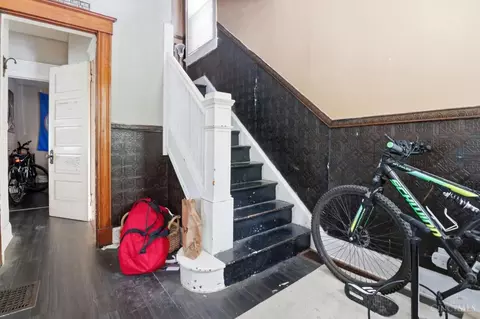 Entry Way - 219 Atkinson St, Cincinnati, OH 45219 photo 1 of 3