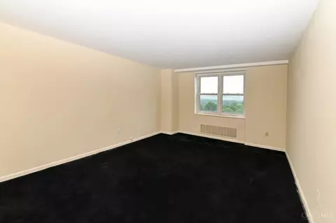 Bedroom - 2444 Madison Rd, Cincinnati, OH 45208 photo 1 of 1