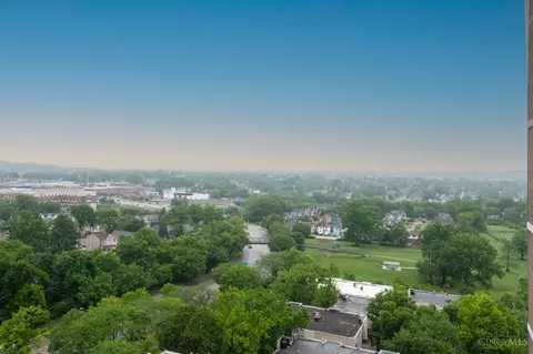 View/Area - 2444 Madison Rd, Cincinnati, OH 45208 photo 4 of 4