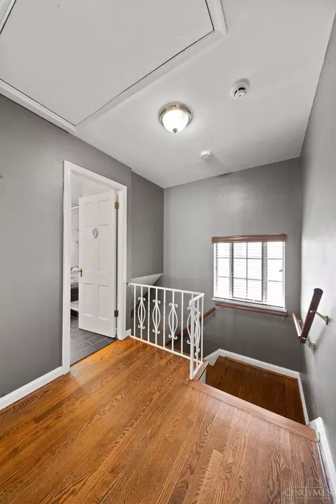 Entry Way - 3429 Custer St, Cincinnati, OH 45208 photo 1 of 1