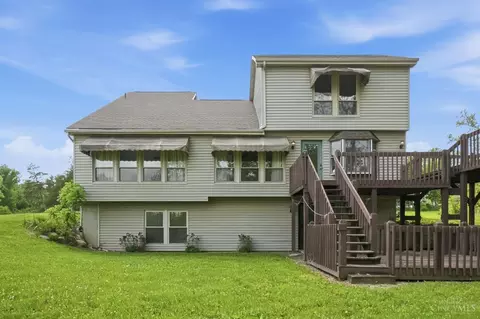 Exterior - 4852 Eck Rd, Middletown, OH 45042 photo 7 of 19
