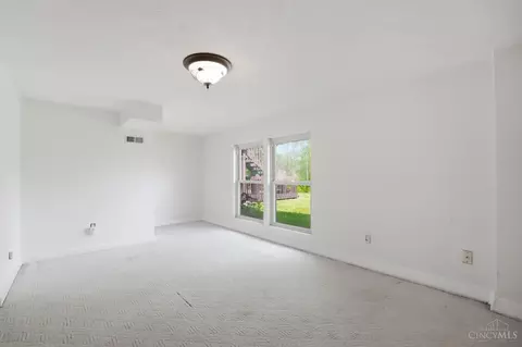 Bedroom - 4852 Eck Rd, Middletown, OH 45042 photo 6 of 6