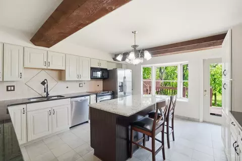 Kitchen - 4852 Eck Rd, Middletown, OH 45042 photo 1 of 5