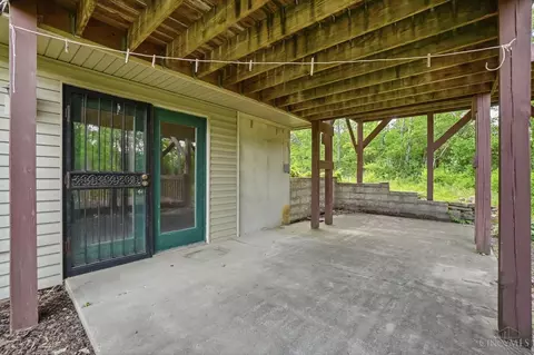 Exterior - 4852 Eck Rd, Middletown, OH 45042 photo 11 of 19