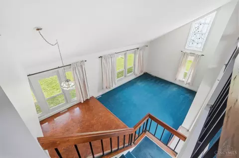 Living - 4852 Eck Rd, Middletown, OH 45042 photo 10 of 12