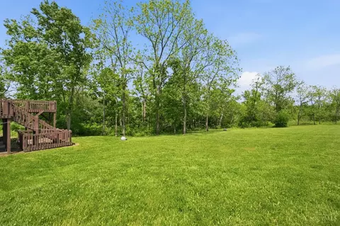 Exterior - 4852 Eck Rd, Middletown, OH 45042 photo 9 of 19