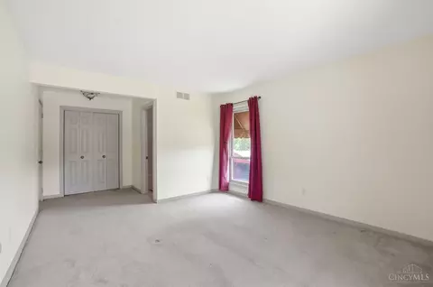 Bedroom - 4852 Eck Rd, Middletown, OH 45042 photo 5 of 6