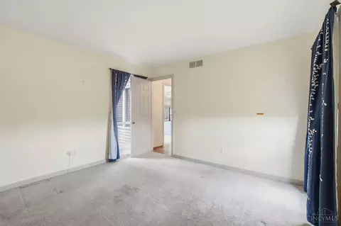 Bedroom - 4852 Eck Rd, Middletown, OH 45042 photo 2 of 6