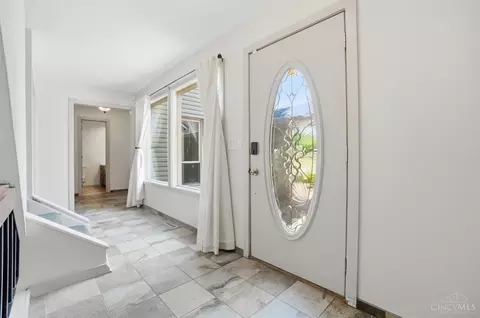 Entry Way - 4852 Eck Rd, Middletown, OH 45042 photo 1 of 4