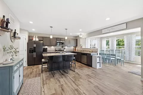 Kitchen - 176 Shanda Dr, Monroe, OH 45050 photo 1 of 6