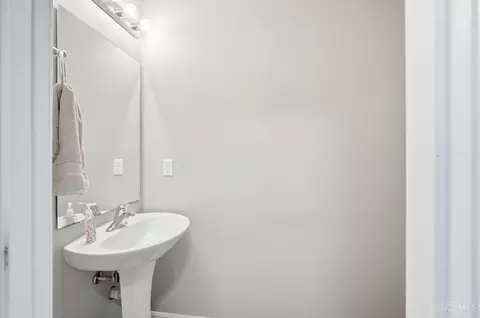 Bath - 176 Shanda Dr, Monroe, OH 45050 photo 1 of 7