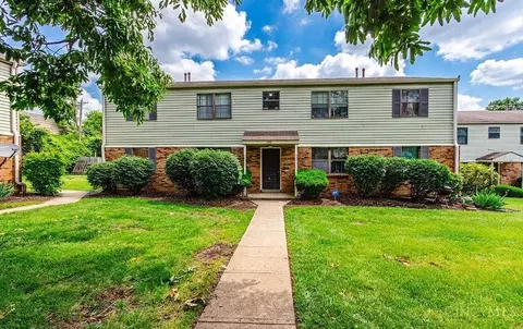 1937 Chaucer Dr, Cincinnati, OH 45237