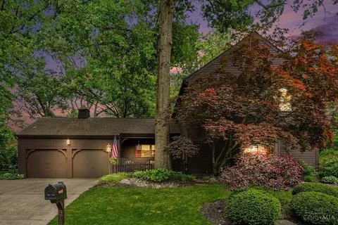 Exterior - 8780 S Cove Dr, Maineville, OH 45039 photo 2 of 8