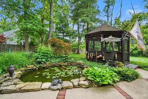 Exterior - 8780 S Cove Dr, Maineville, OH 45039 photo 6 of 8