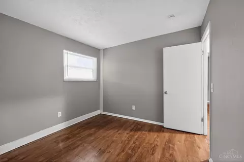 Bedroom - 1315 Meredith Dr, Cincinnati, OH 45231 photo 3 of 12