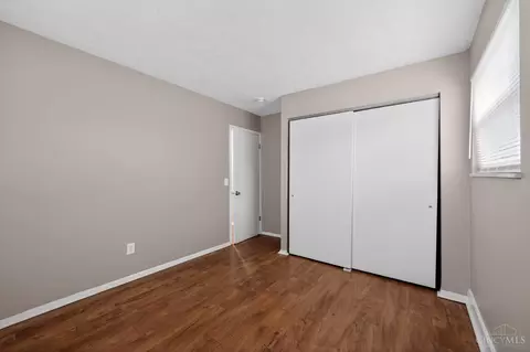 Bedroom - 1315 Meredith Dr, Cincinnati, OH 45231 photo 6 of 12