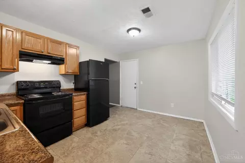 Kitchen - 1315 Meredith Dr, Cincinnati, OH 45231 photo 1 of 2