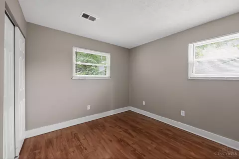 Bedroom - 1315 Meredith Dr, Cincinnati, OH 45231 photo 10 of 12
