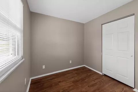 Bedroom - 1315 Meredith Dr, Cincinnati, OH 45231 photo 8 of 12
