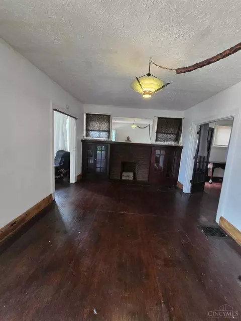 549 Prospect Pl, Cincinnati, OH 45229 photo 6