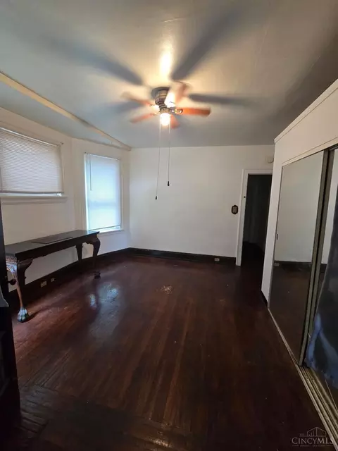 549 Prospect Pl, Cincinnati, OH 45229 photo 5