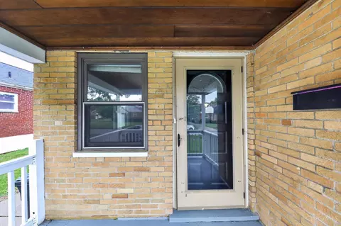Exterior - 1903 Acorn Dr, Cincinnati, OH 45231 photo 1 of 3