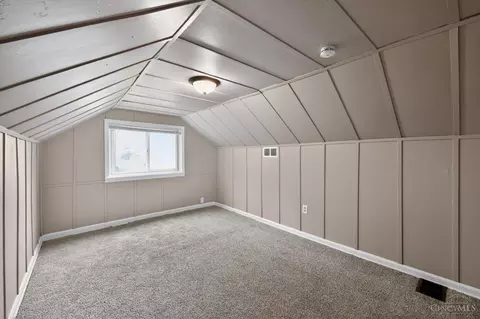 Bedroom - 6331 Stover Ave, Golf Manor, OH 45251 photo 9 of 9