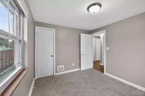 Bedroom - 6331 Stover Ave, Golf Manor, OH 45251 photo 6 of 9