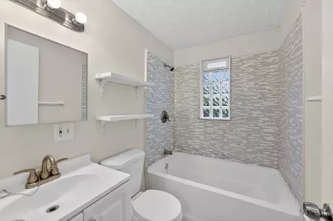 Bath - 6331 Stover Ave, Golf Manor, OH 45251 photo 1 of 1