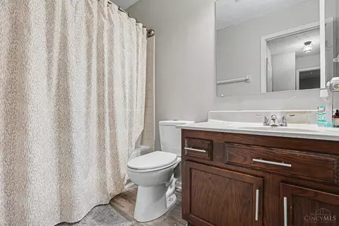 Bath - 492 Maple Circle Dr, Springdale, OH 45246 photo 1 of 3