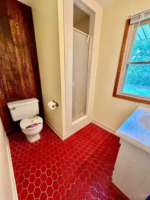 Bath - 3148 W Fork Rd, Cincinnati, OH 45211 photo 4 of 5